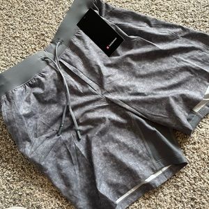 Lululemon men’s short